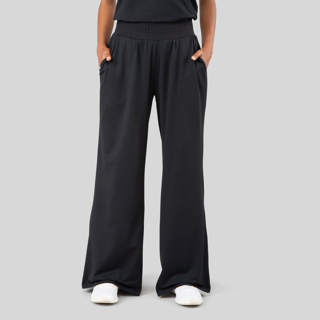 ‘Effortless’ Lightweight Wide Leg Pant · Black