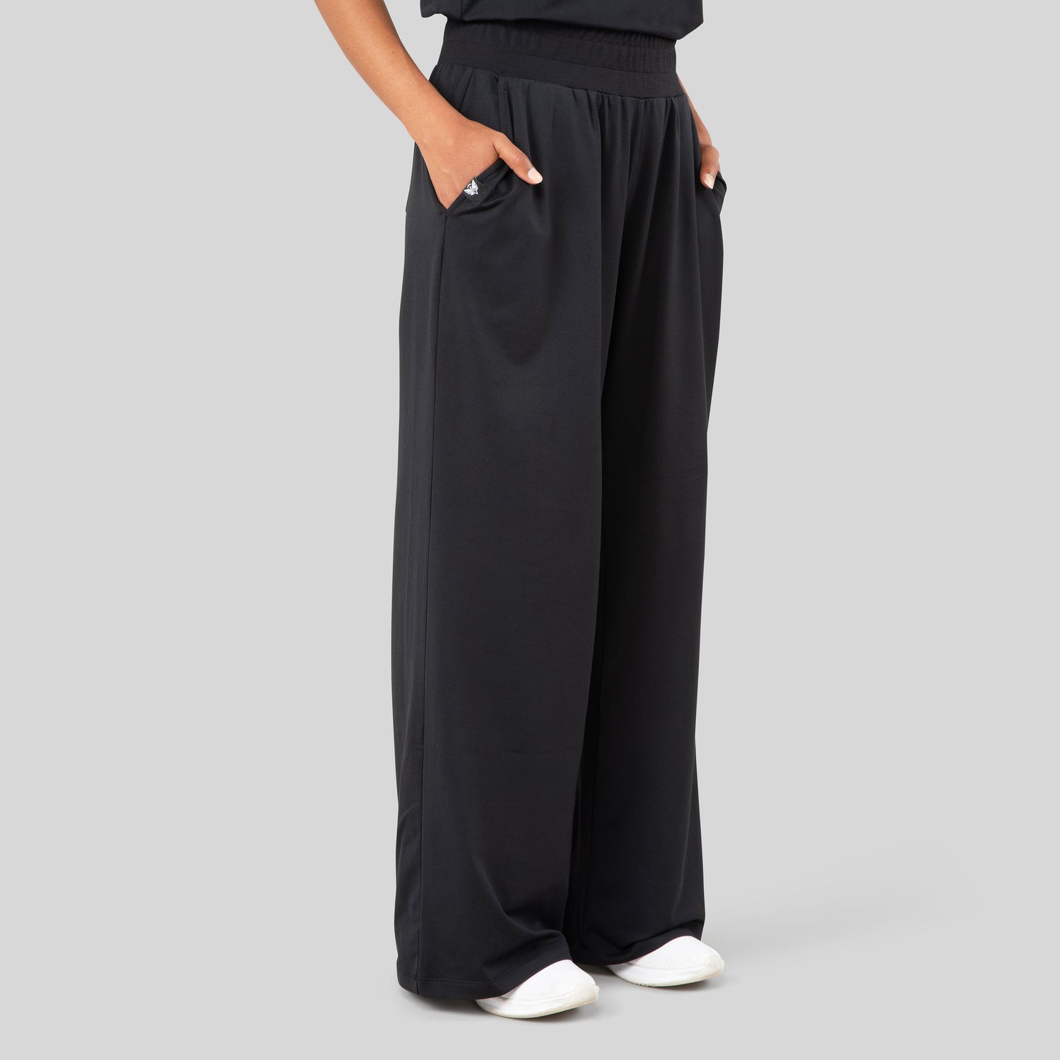‘Effortless’ Lightweight Wide Leg Pant · Black
